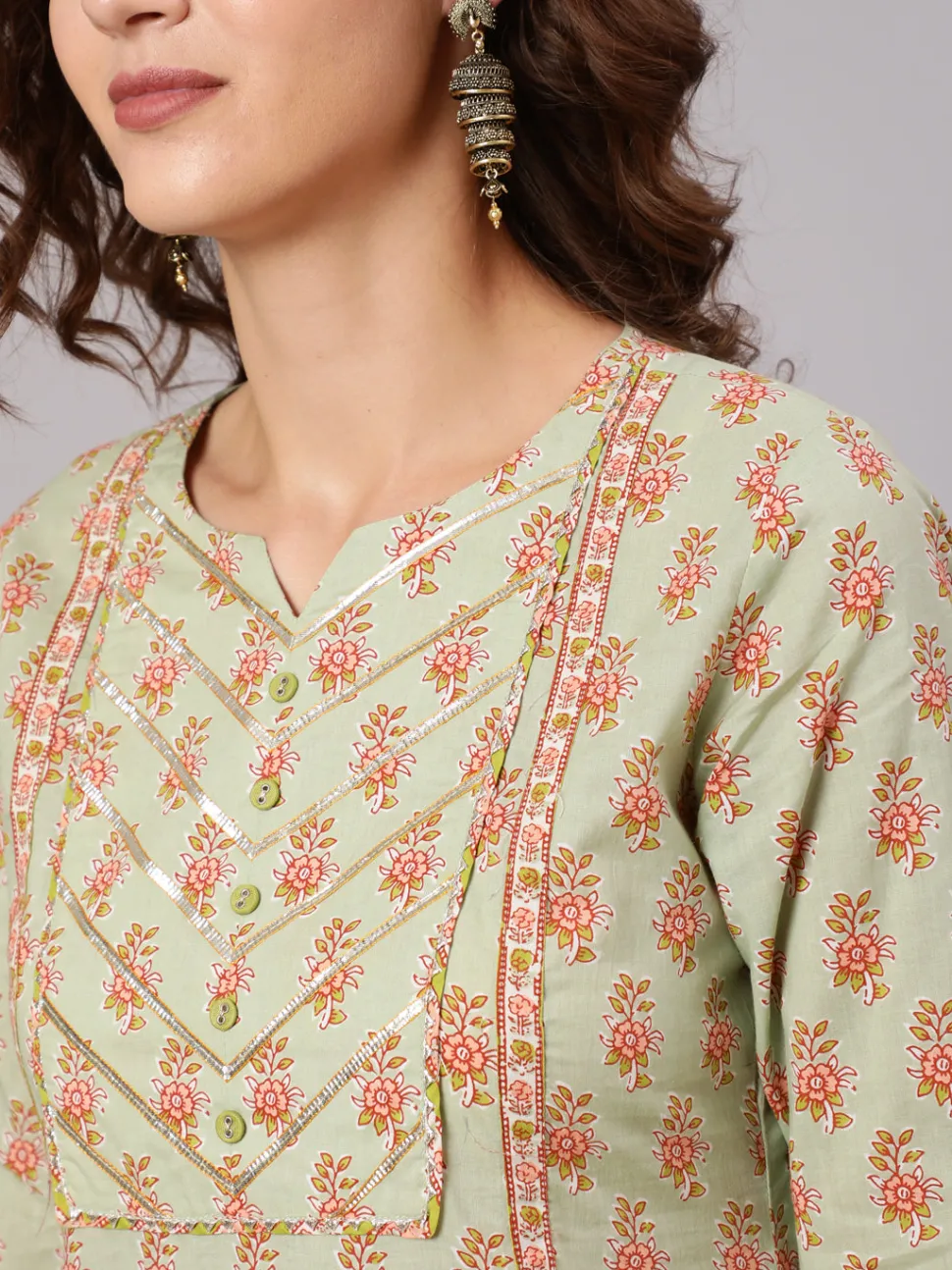 Jaipur Kurti A Straight Ethnic Printed Gota Embellished Kurta With Printed Pants And Dupatta