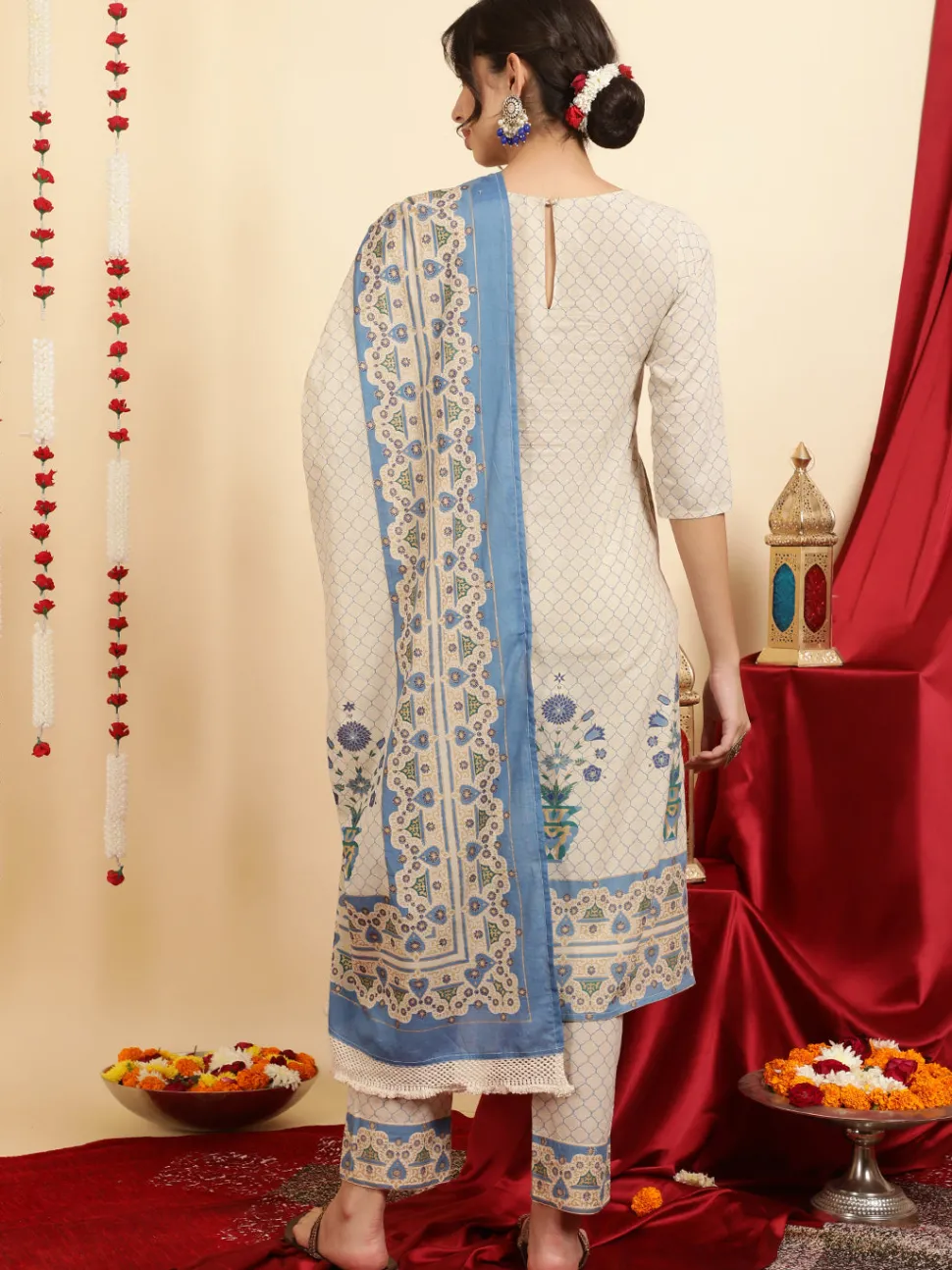 Jaipur Kurti Ethnic Motif Guldasta Cotton Straight Kurta With Pants And Dupatta