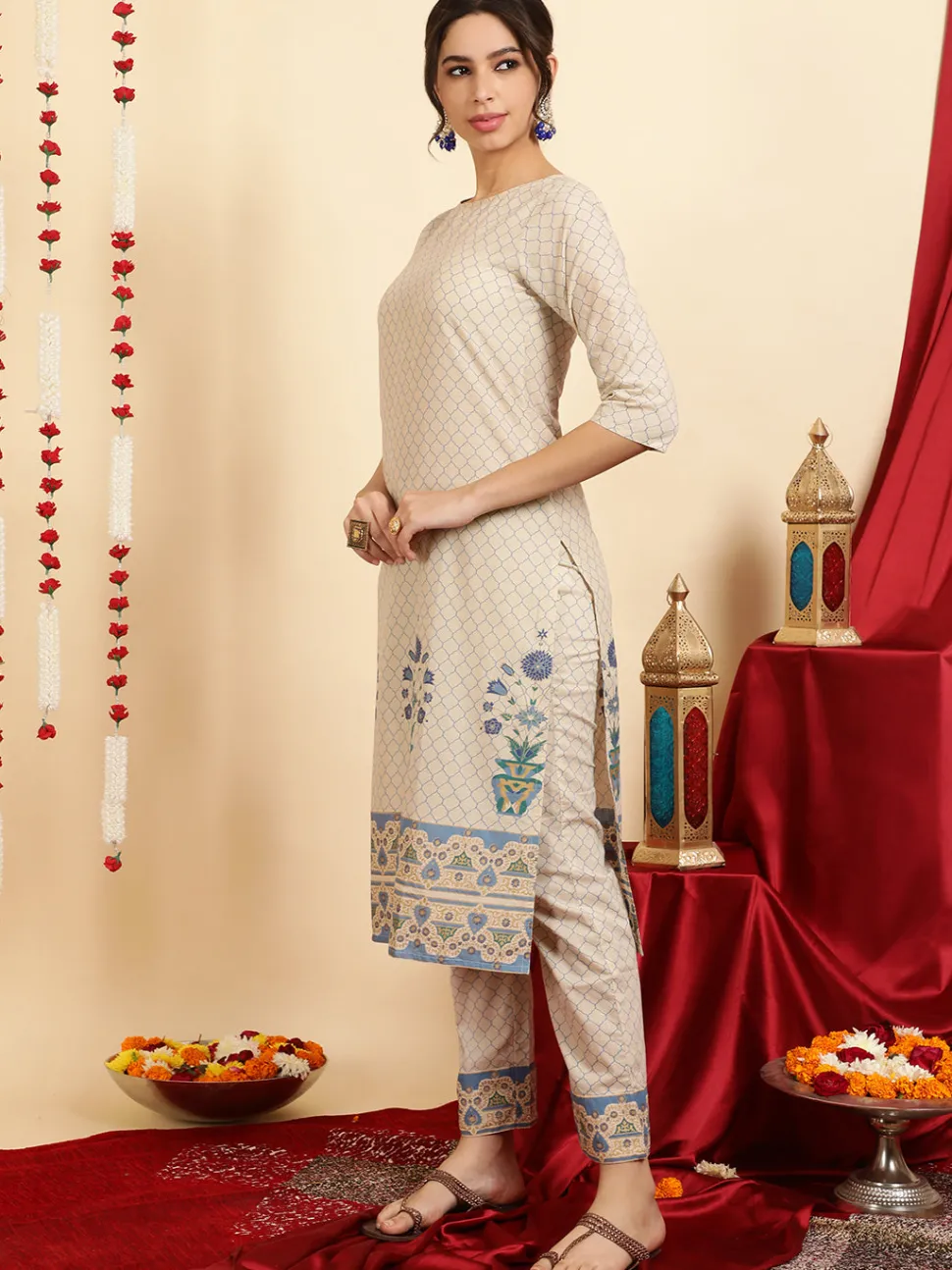 Jaipur Kurti Ethnic Motif Guldasta Cotton Straight Kurta With Pants And Dupatta