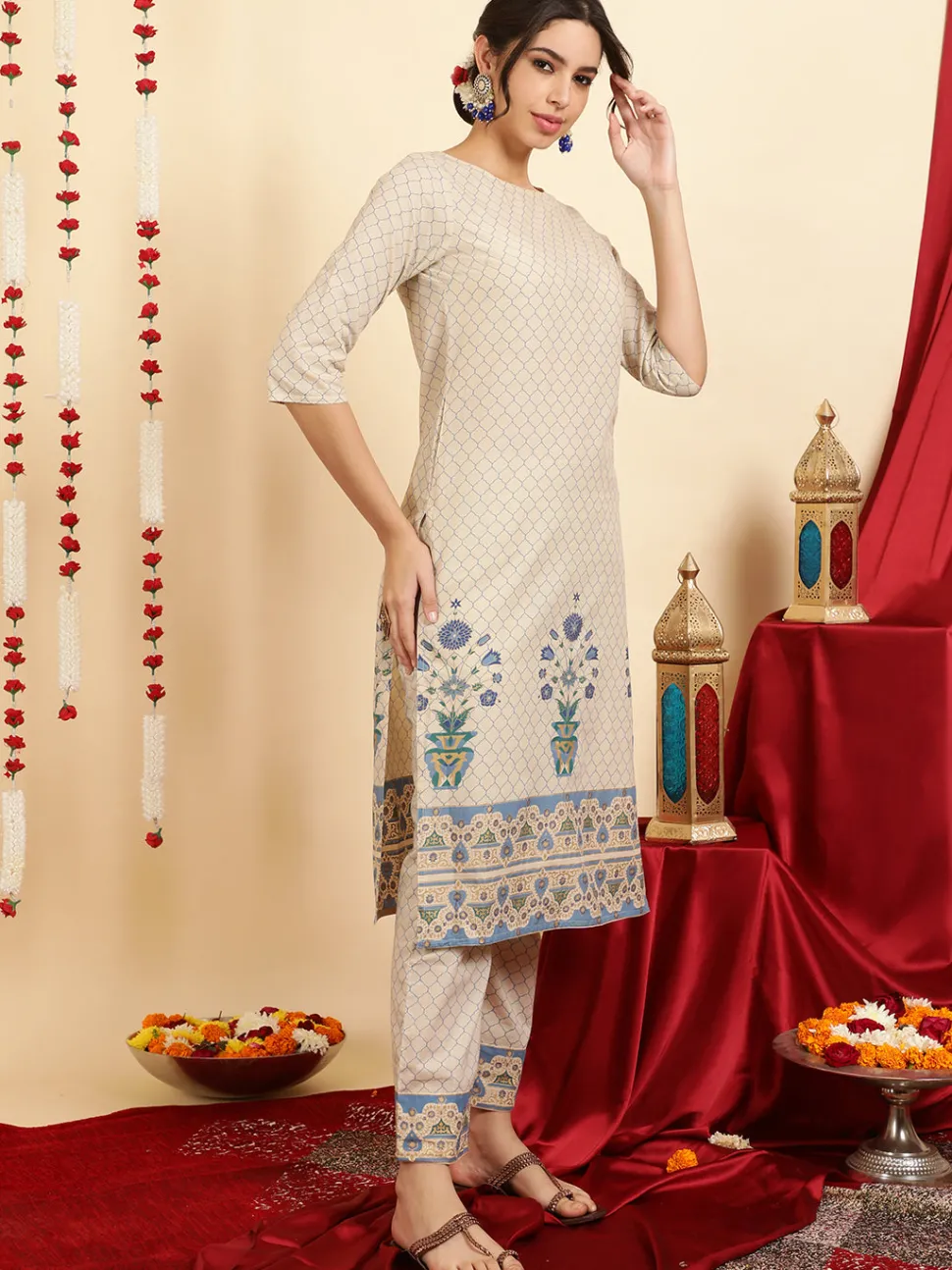 Jaipur Kurti Ethnic Motif Guldasta Cotton Straight Kurta With Pants And Dupatta