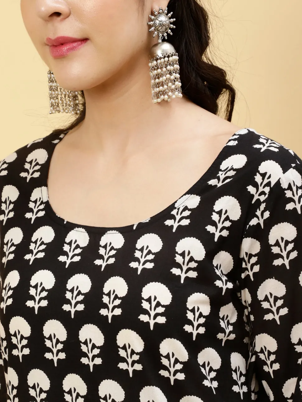 Jaipur Kurti Ethnic Printed Short Kurti With Skirt And Dupatta