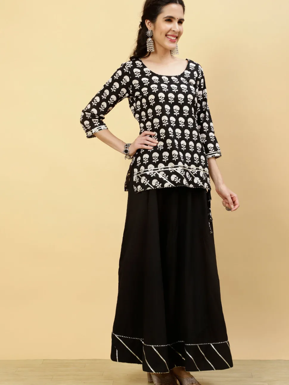 Jaipur Kurti Ethnic Printed Short Kurti With Skirt And Dupatta