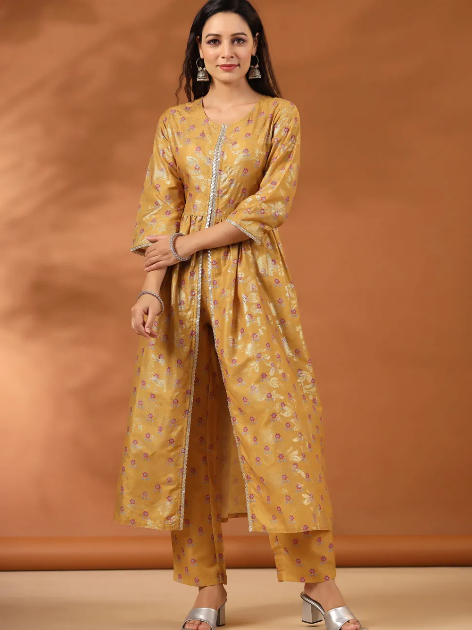 Jaipur Kurti Floral Printed Gathered Kurta With Pants