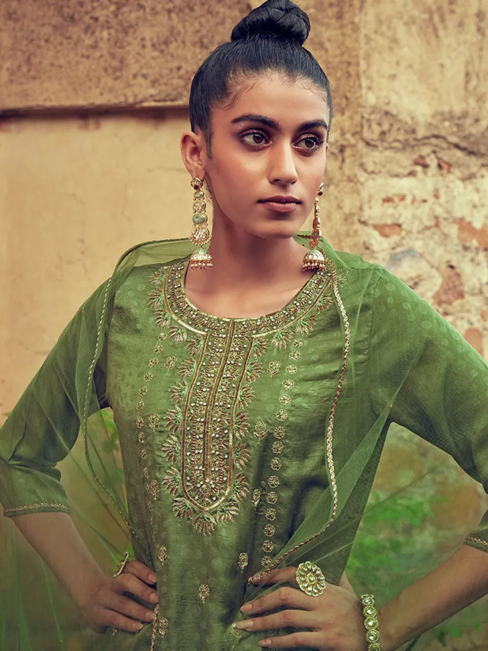 Jaipur Kurti Embellished Silk Kurta With Silk Blend Pants And Net Embellished Dupatta