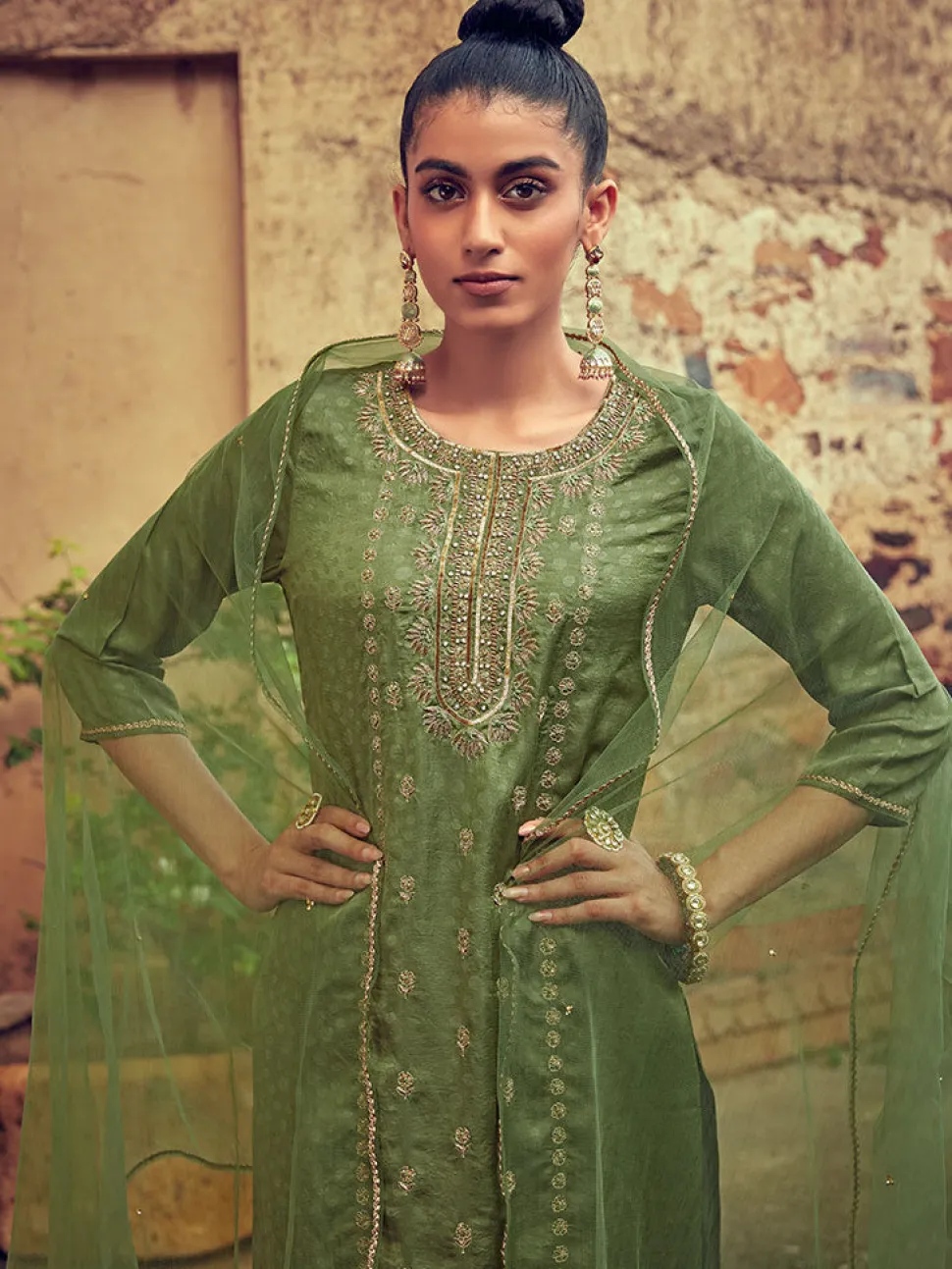 Jaipur Kurti Embellished Silk Kurta With Silk Blend Pants And Net Embellished Dupatta