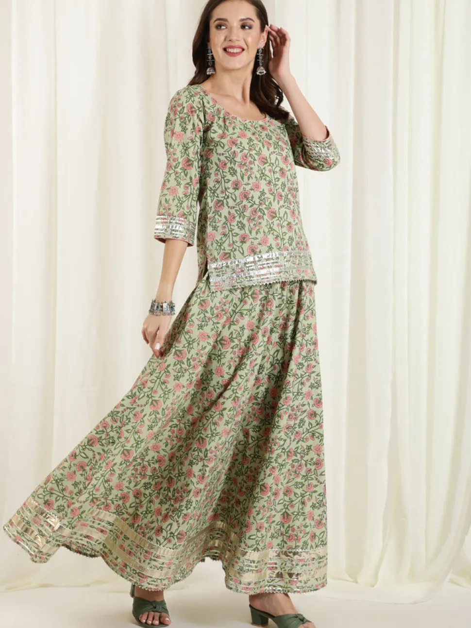 Jaipur Kurti Floral Print Short Kurta With Skirt And Dupatta