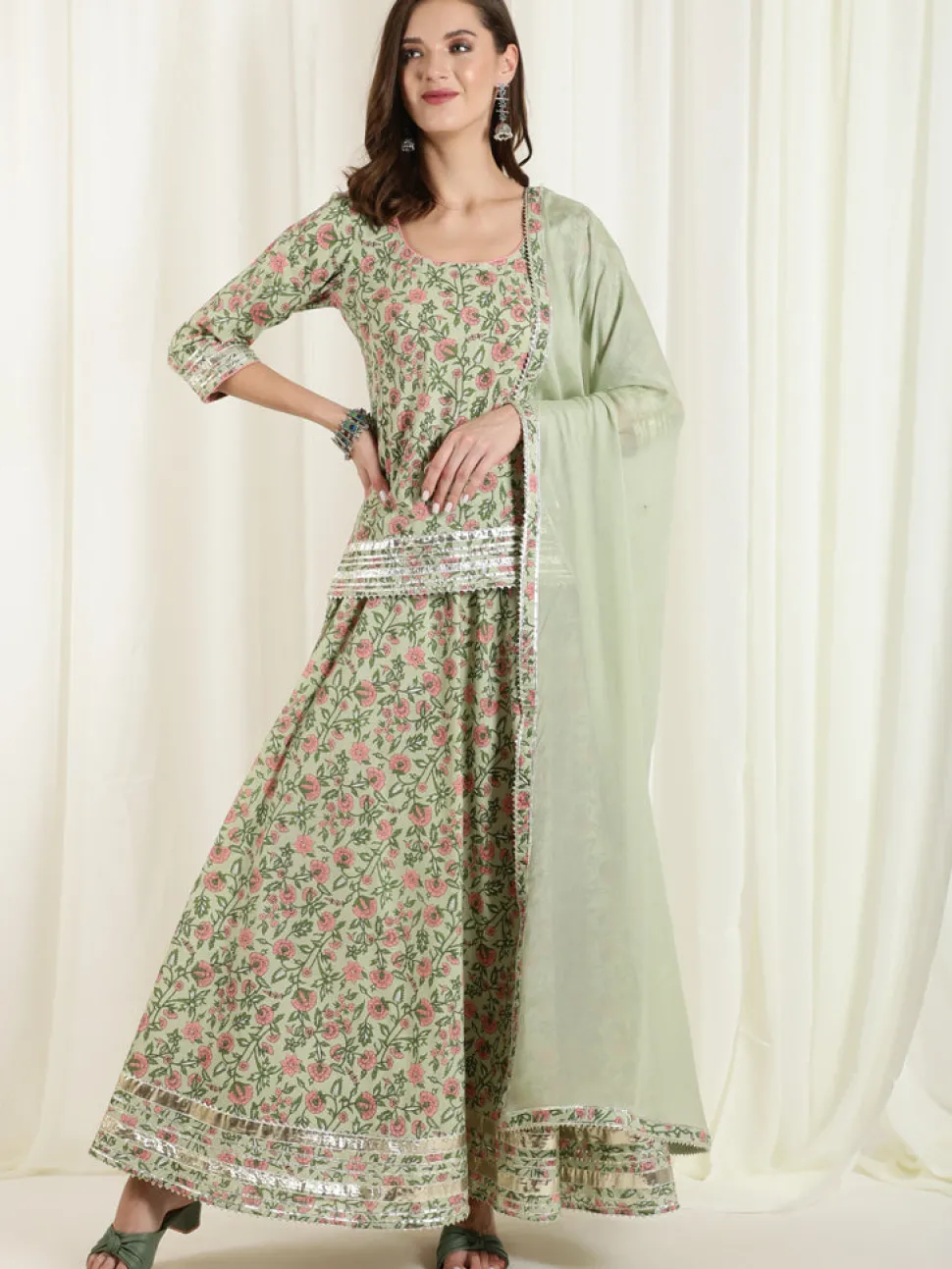 Jaipur Kurti Floral Print Short Kurta With Skirt And Dupatta