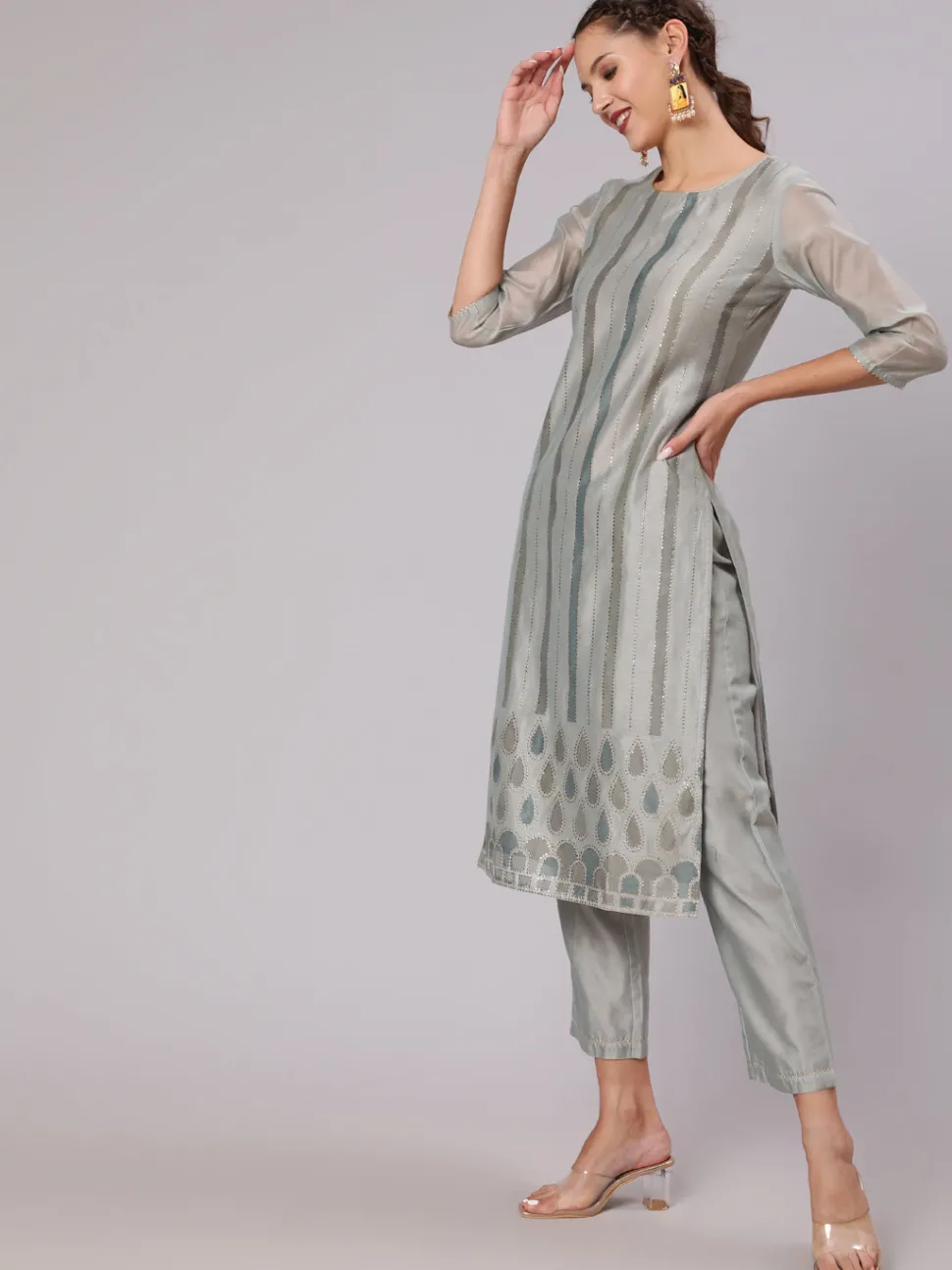 Jaipur Kurti Grey Chanderi Printed Kurta With Solid Chanderi Pant And Tie & Dye Dupatta With Lace