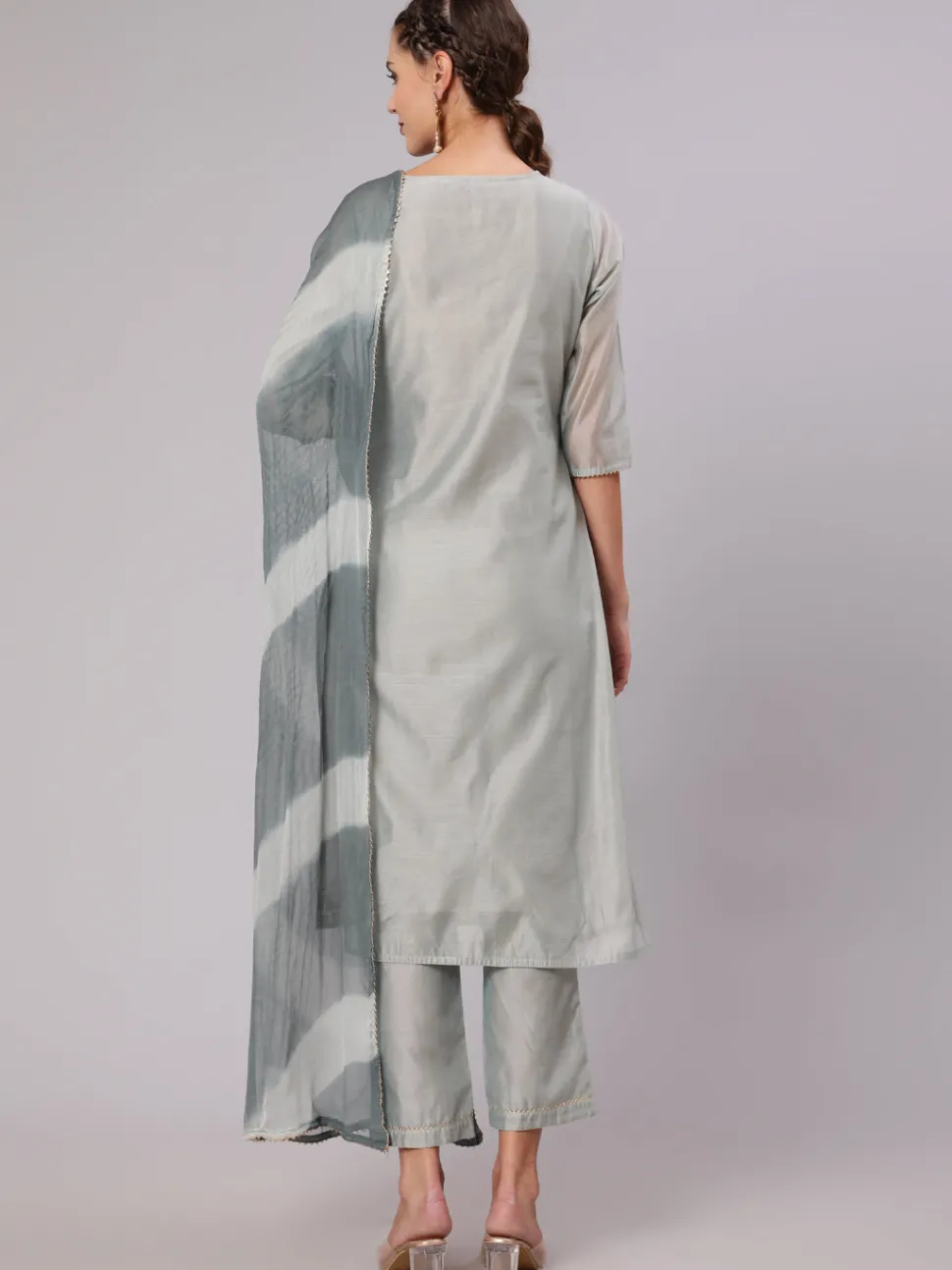 Jaipur Kurti Grey Chanderi Printed Kurta With Solid Chanderi Pant And Tie & Dye Dupatta With Lace