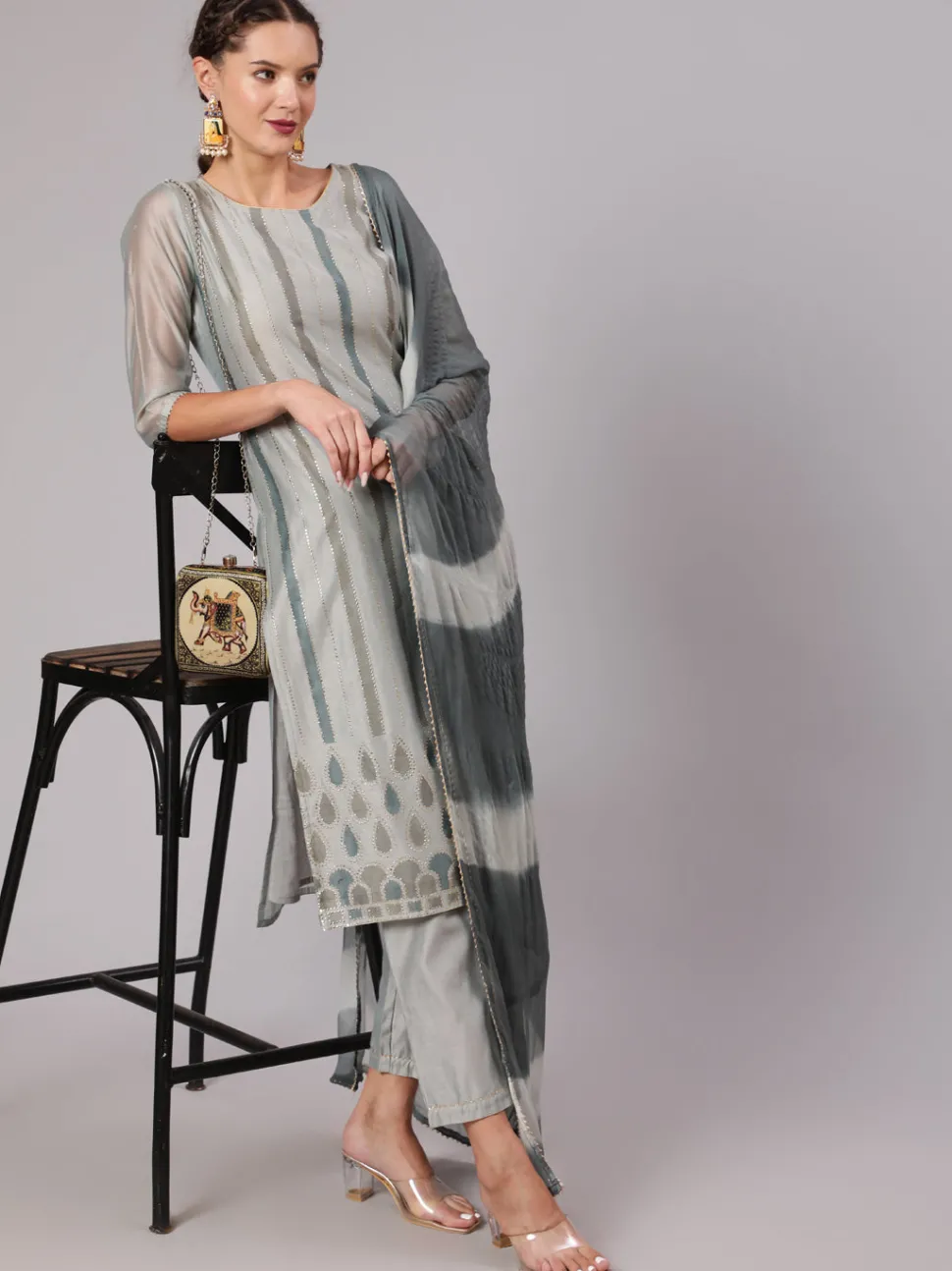 Jaipur Kurti Grey Chanderi Printed Kurta With Solid Chanderi Pant And Tie & Dye Dupatta With Lace