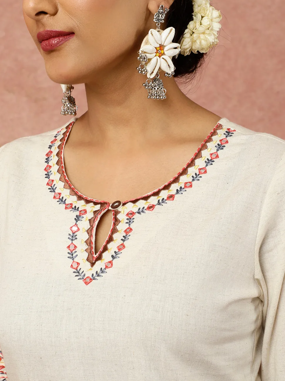 Jaipur Kurti Mirror Embroidered Straight Kurta With Geometric Printed Pants