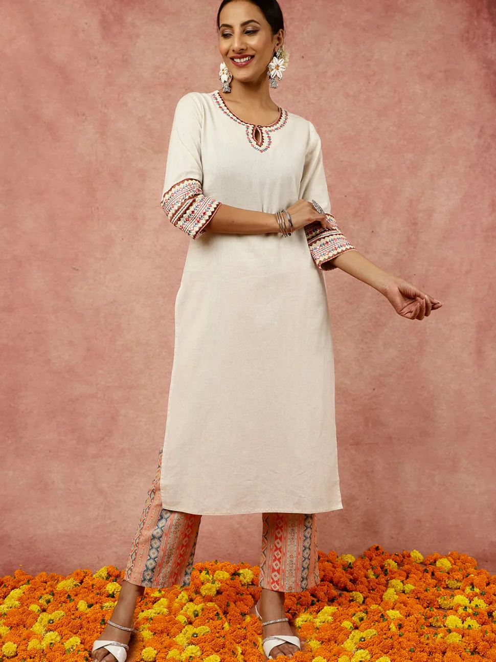 Jaipur Kurti Mirror Embroidered Straight Kurta With Geometric Printed Pants