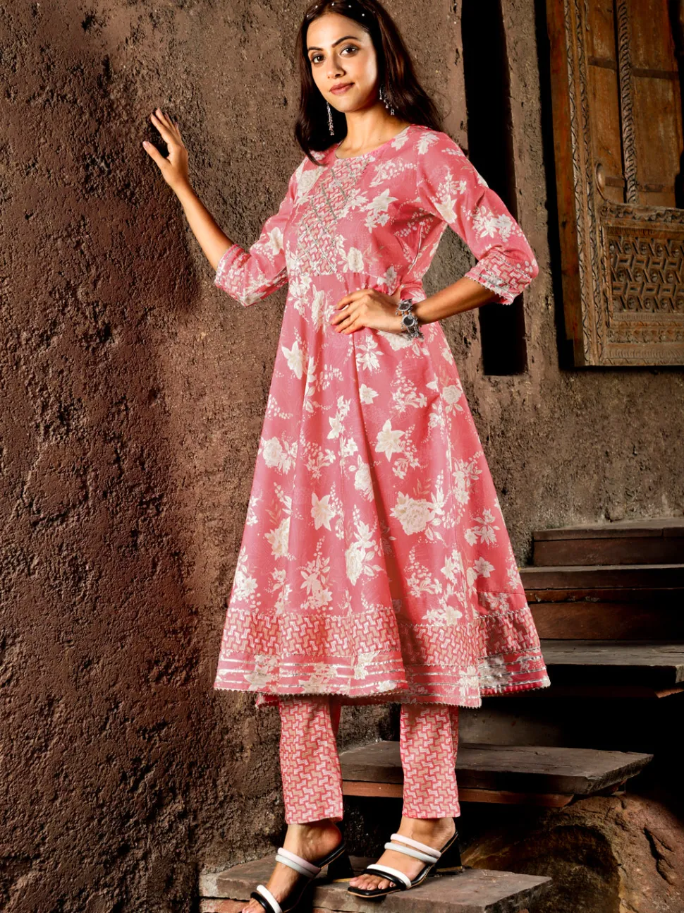 Jaipur Kurti Floral Print Flared Kurta With Pants And Dupatta