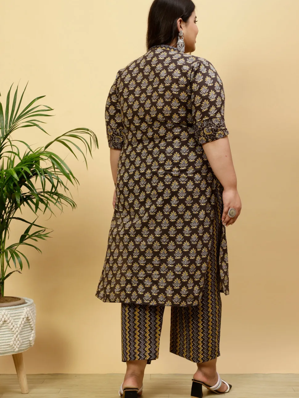 Jaipur Kurti Plus Size Charcoal Grey Ethnic Printed Straight Kurta With Pants