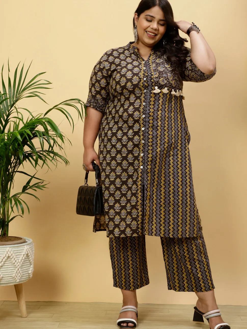 Jaipur Kurti Plus Size Charcoal Grey Ethnic Printed Straight Kurta With Pants