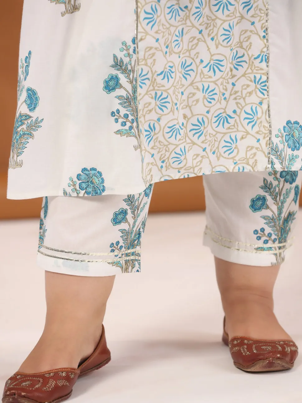 Jaipur Kurti Plus Size White & Turquoise Blue Ethnic Printed Flared Kurta With Pants & Dupatta
