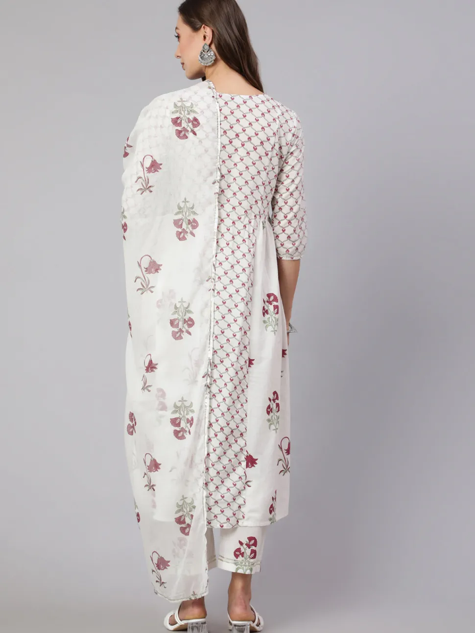 Jaipur Kurti White & Magenta Pink Ethnic Printed Flared Kurta With Pants & Dupatta