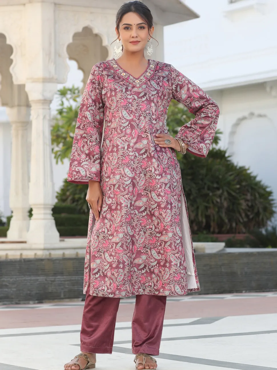 Jaipur Kurti Velvet Printed Embroidered Kurta Pair With Solid Velvet Pant