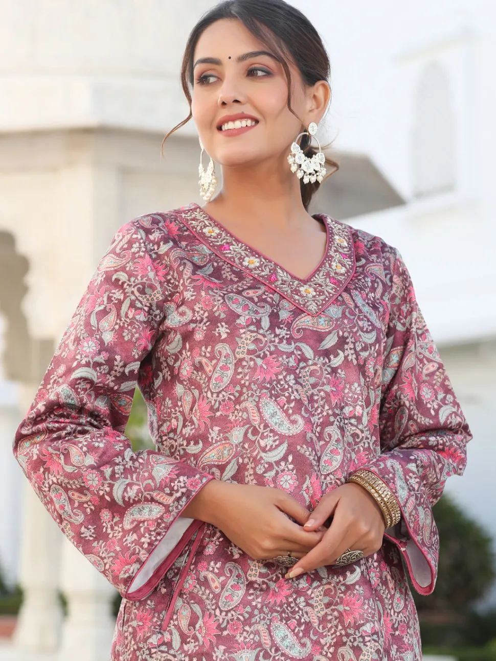 Jaipur Kurti Velvet Printed Embroidered Kurta Pair With Solid Velvet Pant