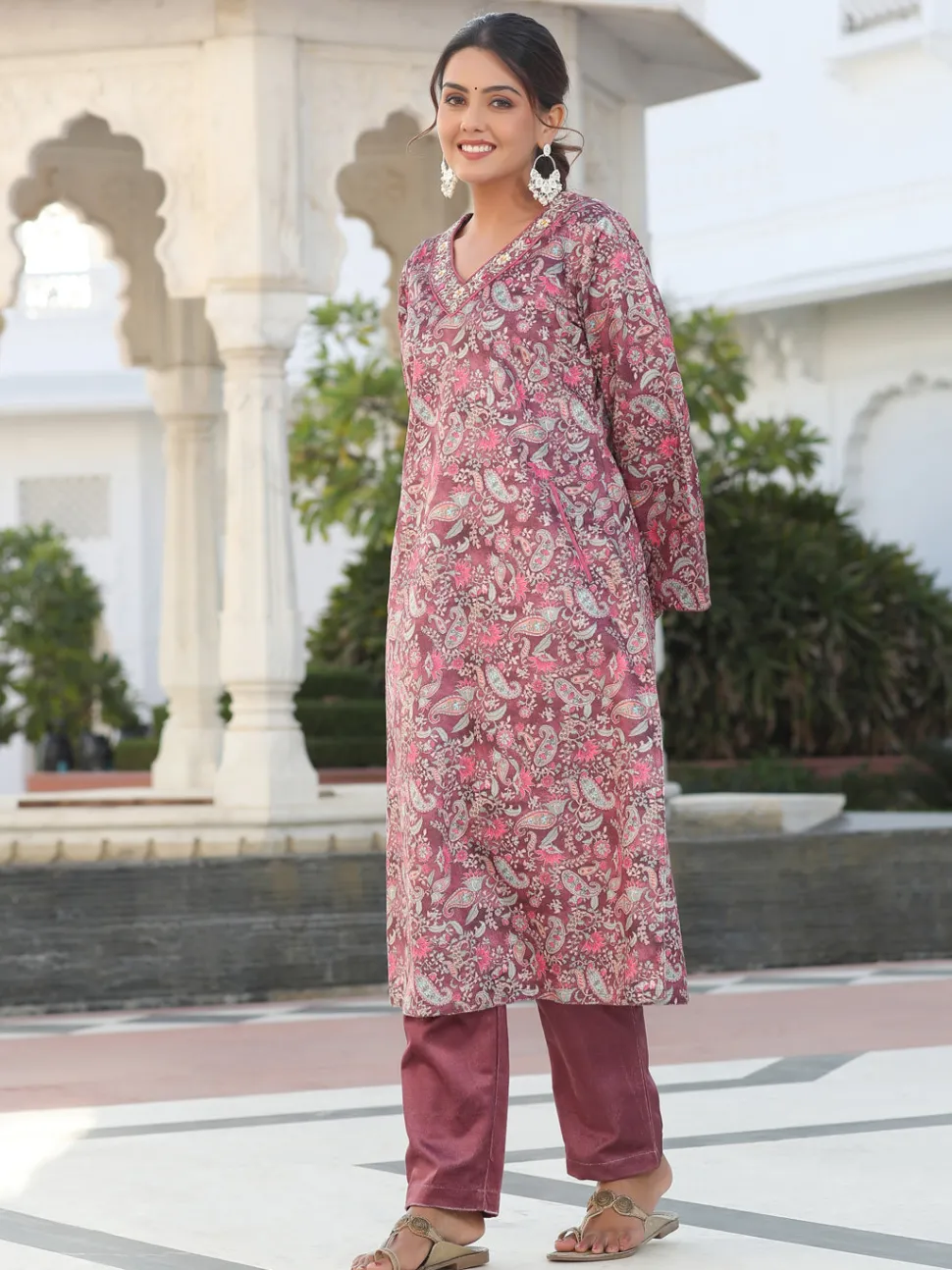 Jaipur Kurti Velvet Printed Embroidered Kurta Pair With Solid Velvet Pant