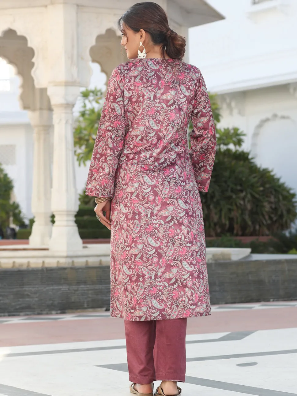 Jaipur Kurti Velvet Printed Embroidered Kurta Pair With Solid Velvet Pant