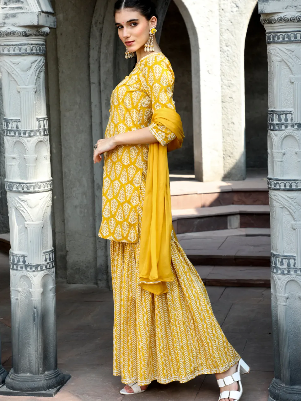 Jaipur Kurti Ethnic Printed Straight Kurta With Sharara And Chiffon Dupatta