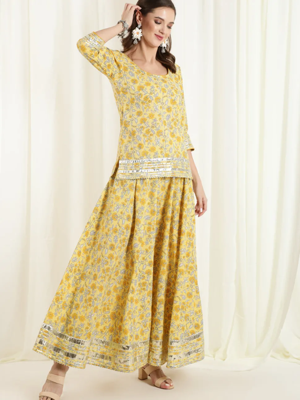 Jaipur Kurti Floral Print Short Kurta With Skirt And Dupatta